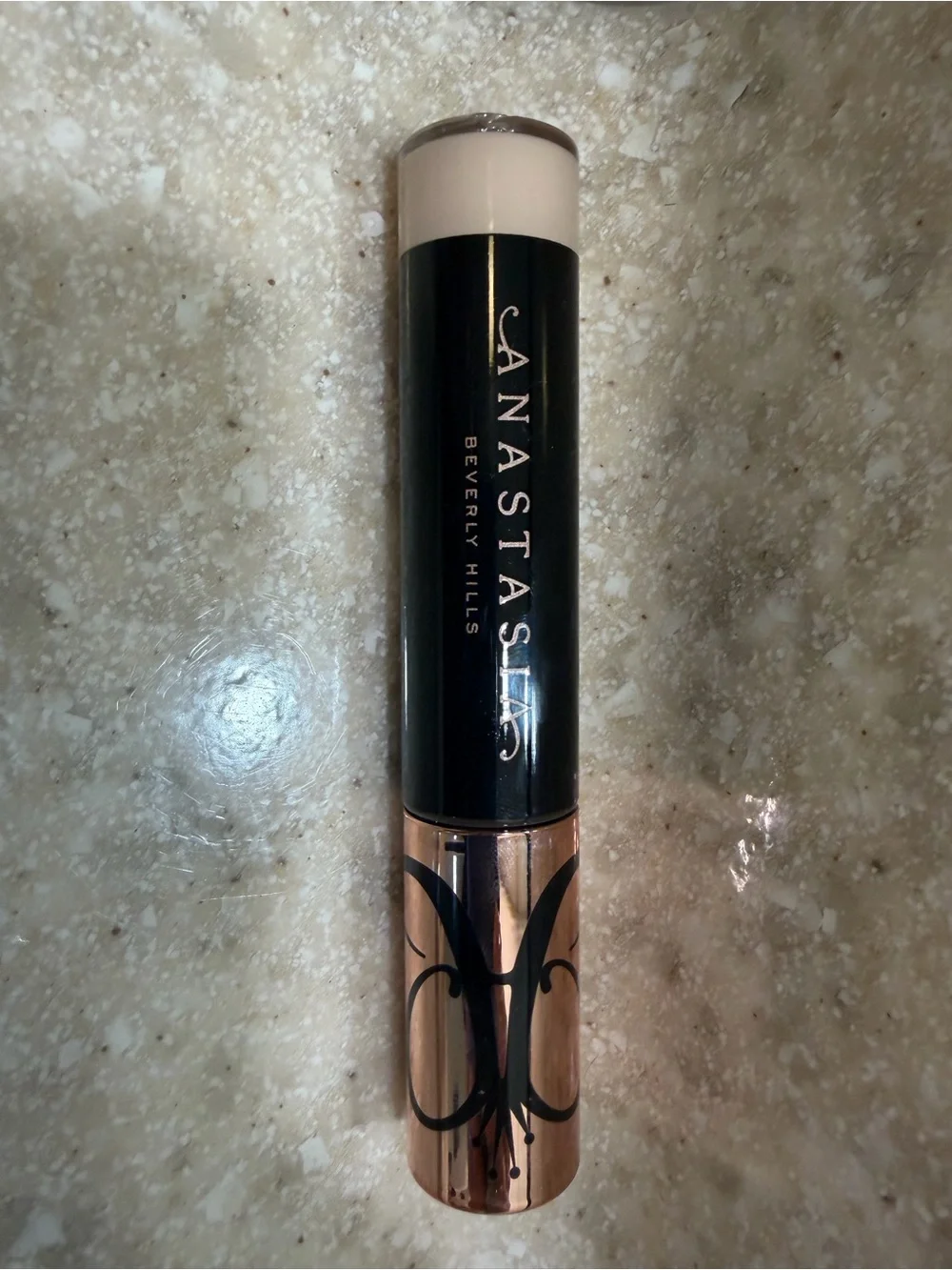 Anastasia Beverly Hills Magic Touch Concealer - (Black Packaging) brand new
